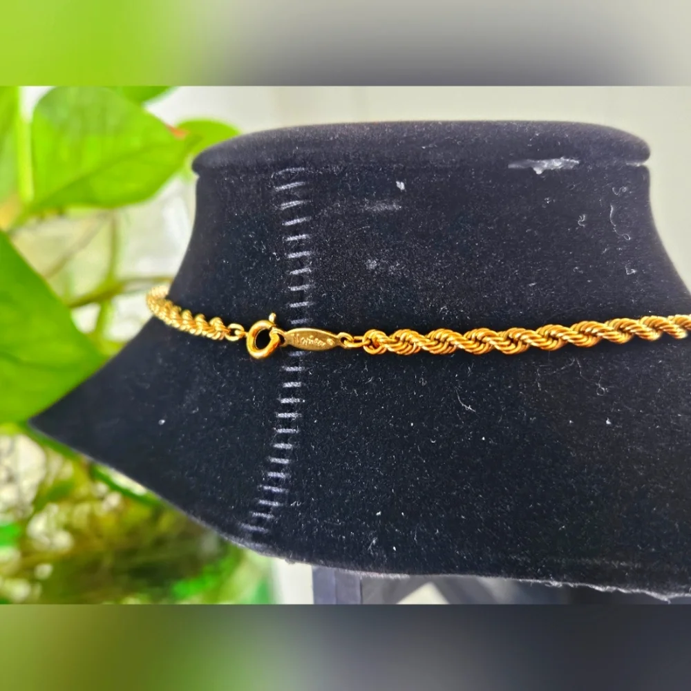 Napier Gold Rope Chain - Picture 4 of 9